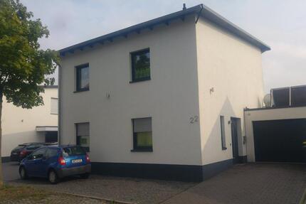 Haus Bergkamen - 5 Zimmer, 135 m&sup2;, 3.000&euro; | Angebot:23632107