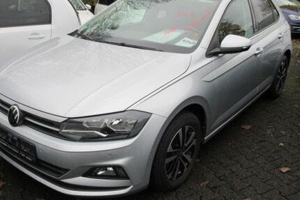 VW Polo 26.450 km 16.988 € Bergkamen 59192