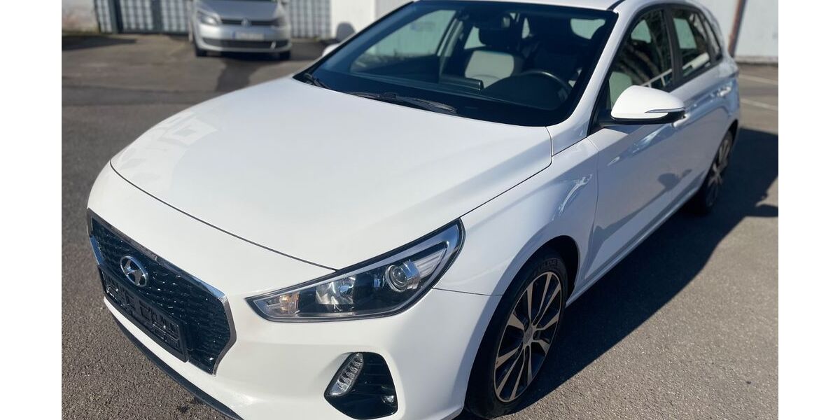 Hyundai i30 75.000 km 13.700 &euro; Iserlohn 58638