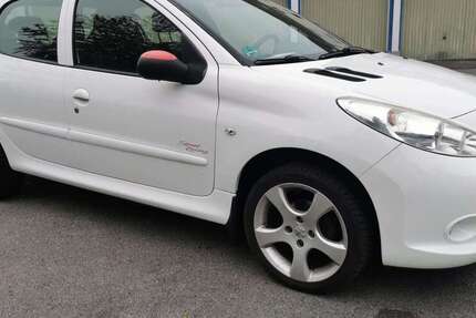 Peugeot 206 189.230 km 2.250 € Essen 45143