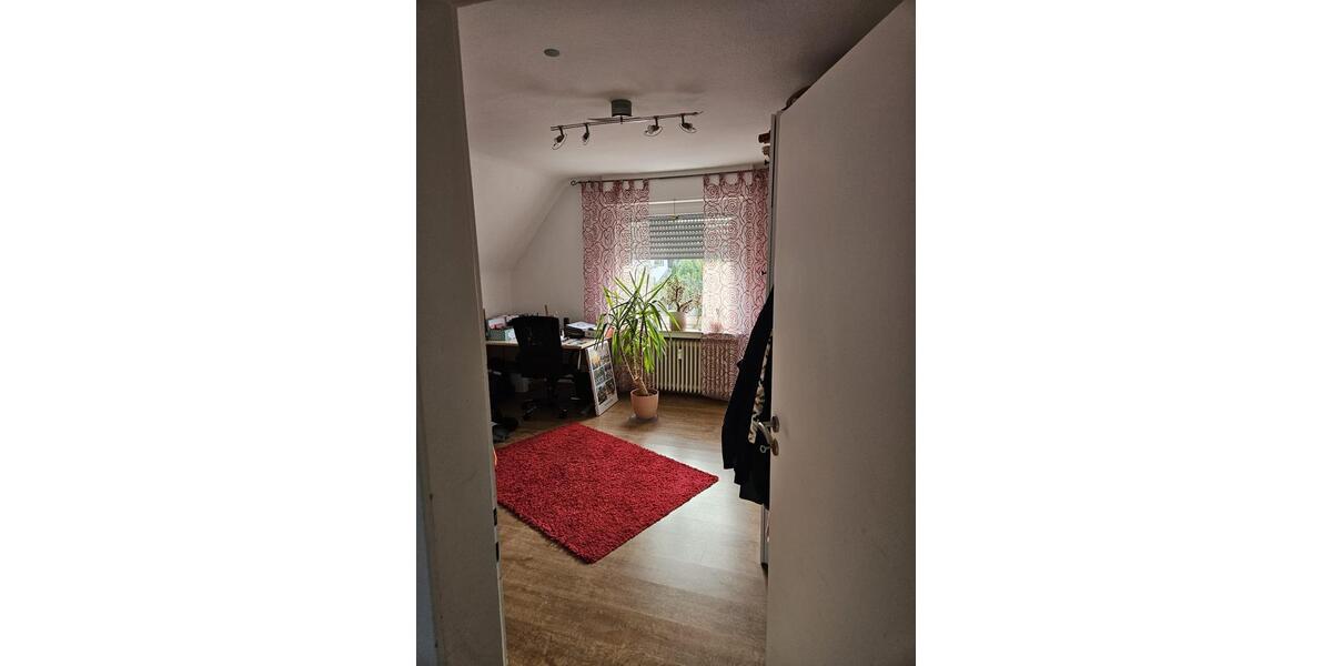 Dachgeschoßwohnung Menden (Sauerland) Bösperde - 3 Zimmer, 75 m&sup2;, 595&euro; | Angebot:24373312