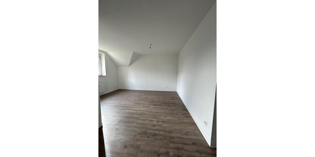 Dachgeschoßwohnung Recklinghausen Berghausen - 4.5 Zimmer, 81 m&sup2;, 1.050&euro; | Angebot:25641730