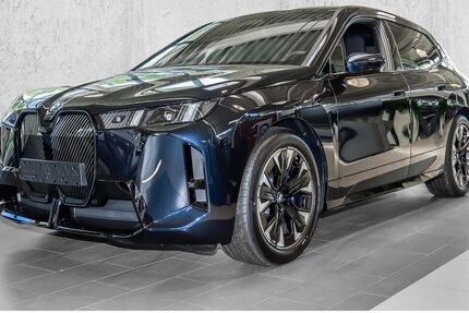 BMW iX 6.139 km 75.940 € Unna 59425