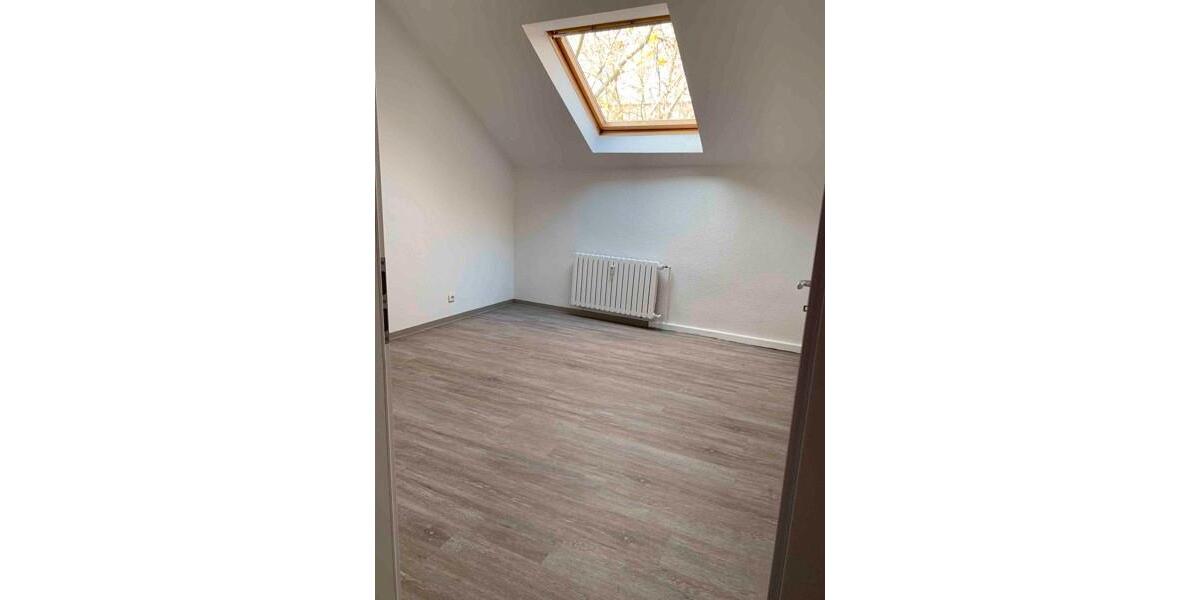 Dachgeschoßwohnung Bochum Bochum-Mitte - 3 Zimmer, 67 m&sup2;, 638&euro; | Angebot:22707222