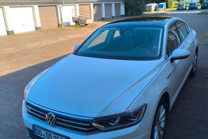 VW Passat 50.777 km 17.800 &euro; Dortmund 44329