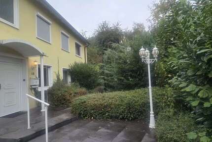 Haus zum Kaufen in Essen Steele 579.000 € 175 m² 8 zimmer