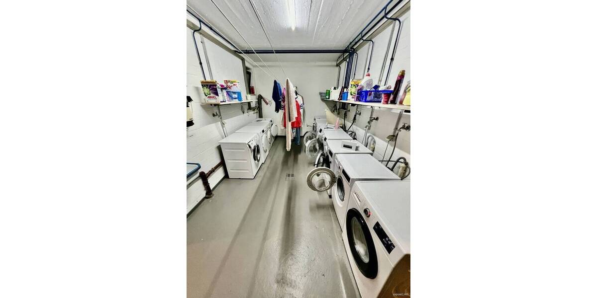 Schöne kleine Tiefpaterren-Wohnung mit Terasse und kleinem Gartenanteil in Bestlage - Klosterviertel 2 zimmer