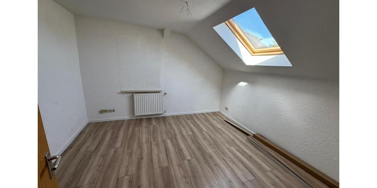 Dachgeschoßwohnung Iserlohn - 3 Zimmer, 56 m&sup2;, 450&euro; | Angebot:26347741