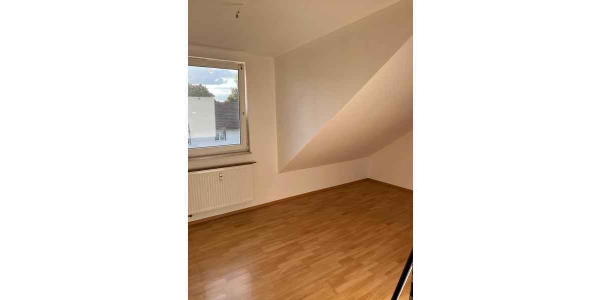 Dachgeschoßwohnung Herne Sodingen - 2.5 Zimmer, 45 m&sup2;, 400&euro; | Angebot:25926348