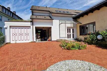 Haus zum Kaufen in Iserlohn 490.000 € 300 m² 10 zimmer