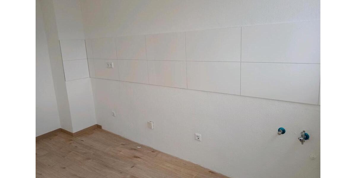 Dachgeschoßwohnung Gelsenkirchen Gelsenkirchen-Mitte - 3 Zimmer, 68 m&sup2;, 80.000&euro; | Angebot:24594082
