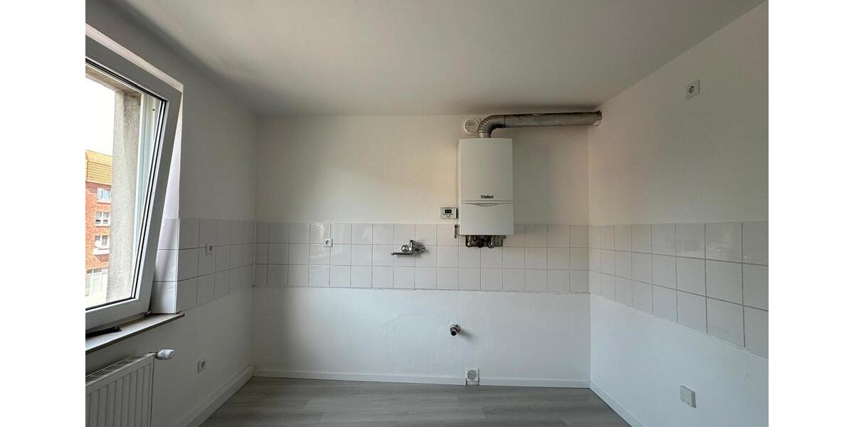 NACHMIETER AB 01.02.2026 - 3-Zimmer Wohnung in Rheinische Str. 3 zimmer