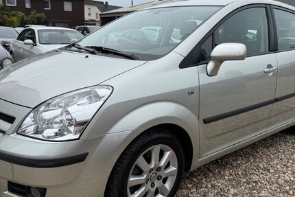 Toyota Corolla Verso 68.000 km 5.990 &euro; Gelsenkirchen 45881