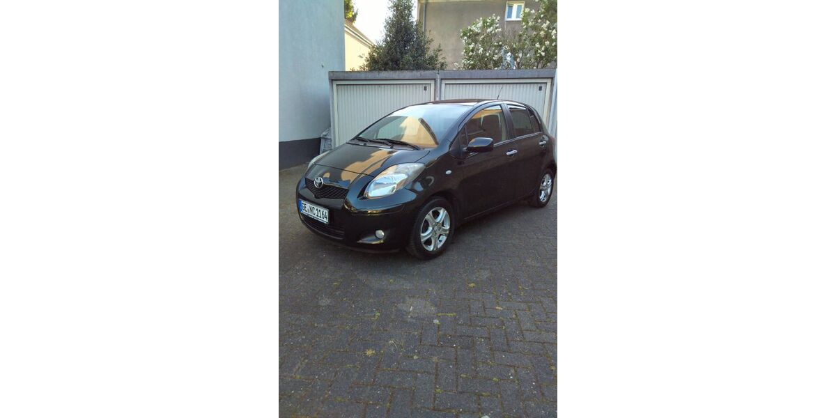 Toyota Yaris 81.400 km 6.999 &euro; Gelsenkirchen 45886