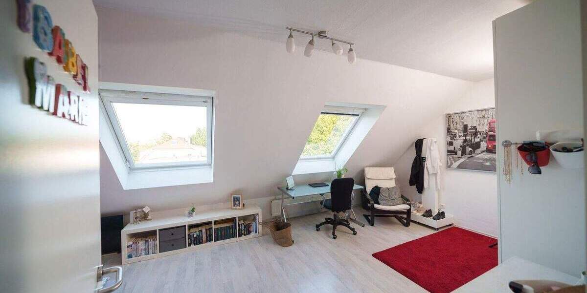 Etagenwohnung Bochum Dahlhausen - 8 Zimmer, 220 m&sup2;, 460.000&euro; | Angebot:25721357