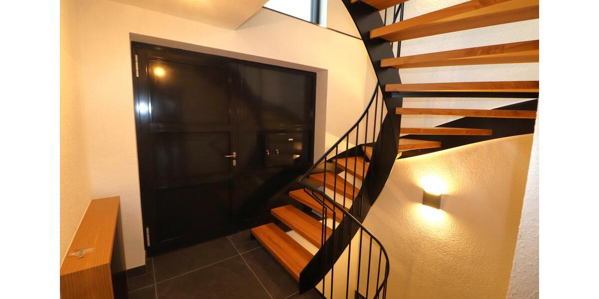 Maisonettenwohnung Hagen Dahl - 4 Zimmer, 210 m&sup2;, 1.600&euro; | Angebot:25904863