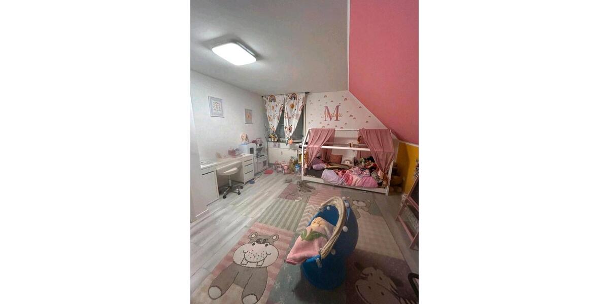 Dachgeschoßwohnung Dortmund Brackel - 3.5 Zimmer, 95 m&sup2;, 1.250&euro; | Angebot:26432429