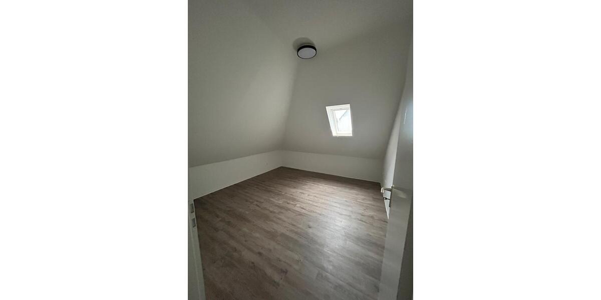 Etagenwohnung Recklinghausen Berghausen - 4.5 Zimmer, 81 m&sup2;, 1.050&euro; | Angebot:26638356