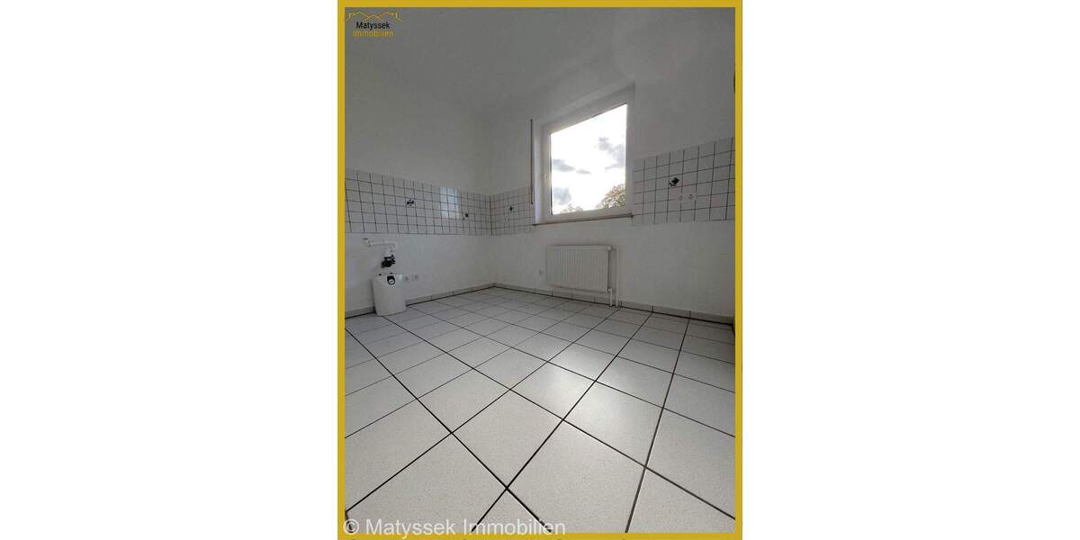 4,5-Zi.Wohnung,Küche,Bad,Gäste WC,Balkon,Keller, zzgl. Garage und 1 Außenstellplatz in DO - KirchhördeLöttringhausen 4 zimmer