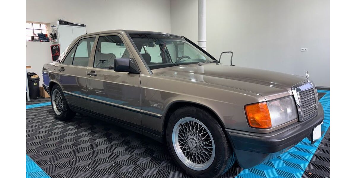 Mercedes-Benz 190 242.800 km 8.999 &euro; Dortmund 44319