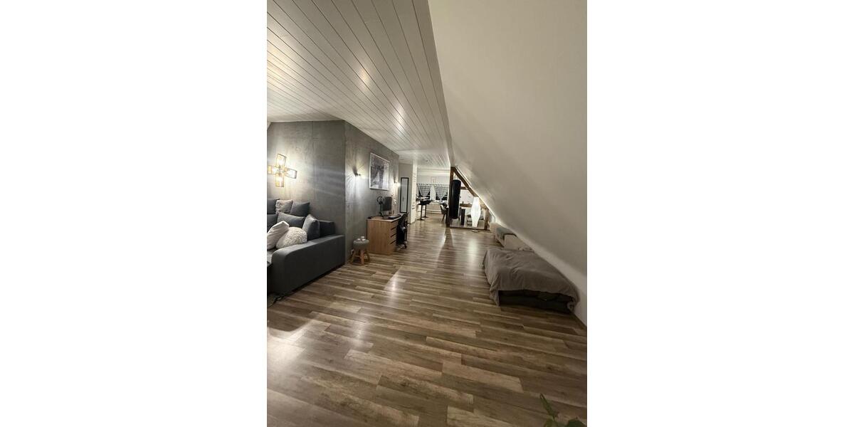 Dachgeschoßwohnung Hagen Hagen-Nord - 2 Zimmer, 100 m&sup2;, 950&euro; | Angebot:24737599