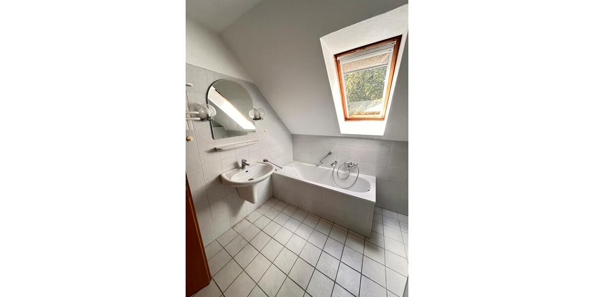 Doppelhaushälfte Holzwickede - 5 Zimmer, 130 m&sup2;, 365.000&euro; | Angebot:26901683