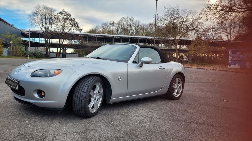 Mazda MX-5 124.600 km 8.800 € Gelsenkirchen 45894