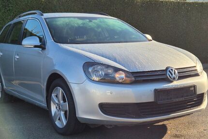 VW Golf 137.000 km 5.400 € Essen 45356