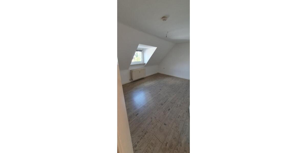 Dachgeschoßwohnung Witten - 4 Zimmer, 62 m&sup2;, 400&euro; | Angebot:25919995