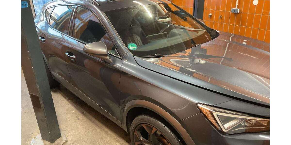 Cupra Formentor VZ 1.4 eHybrid NAVI PANORAMA KAMERA LEDE 61.736 km 26.988 &euro; Bergkamen 59192