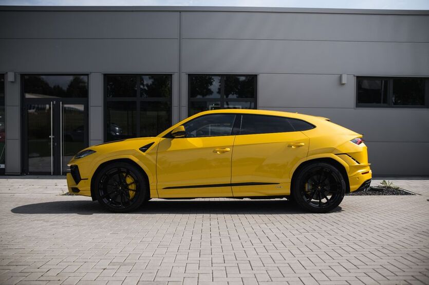 Lamborghini Urus 32.600 km 269.900 € Holzwickede 59439