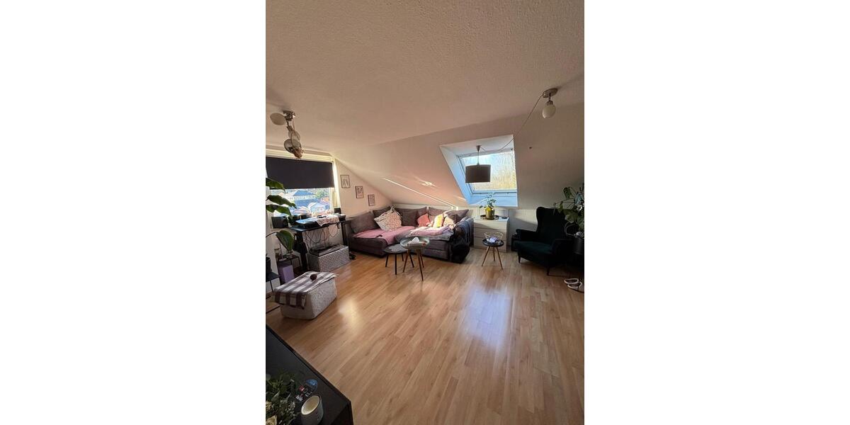 Dachgeschoßwohnung Recklinghausen Berghausen - 2 Zimmer, 55 m&sup2;, 300&euro; | Angebot:24786727