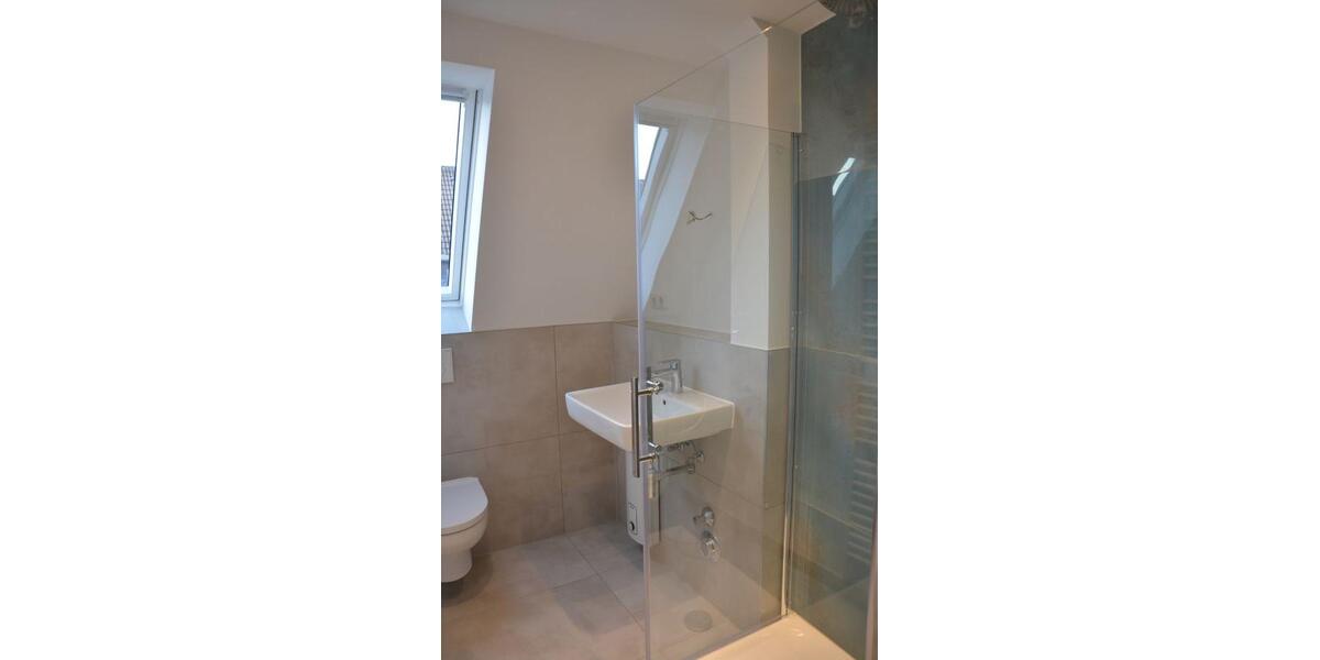 PRIVAT: Moderne 2,5 Zi. Dachgeschoss-Wohnung in ruhiger zentraler Top-Lage Alsenviertel, ohne Balkon - Dachgeschoßwohnung Bochum Innenstadt | Angebot:27501609