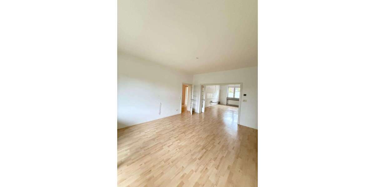 Etagenwohnung Dortmund Innenstadt Ost - 5.5 Zimmer, 160 m&sup2;, 1.500&euro; | Angebot:27506737