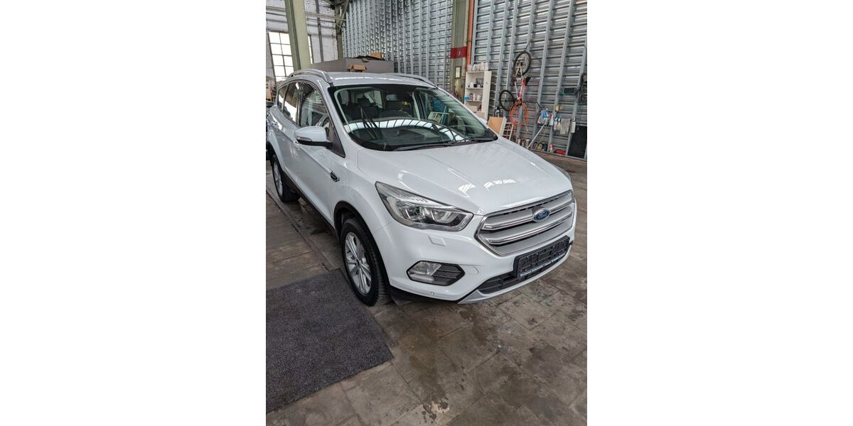 Ford Kuga 55.600 km 16.690 &euro; Dortmund 44229