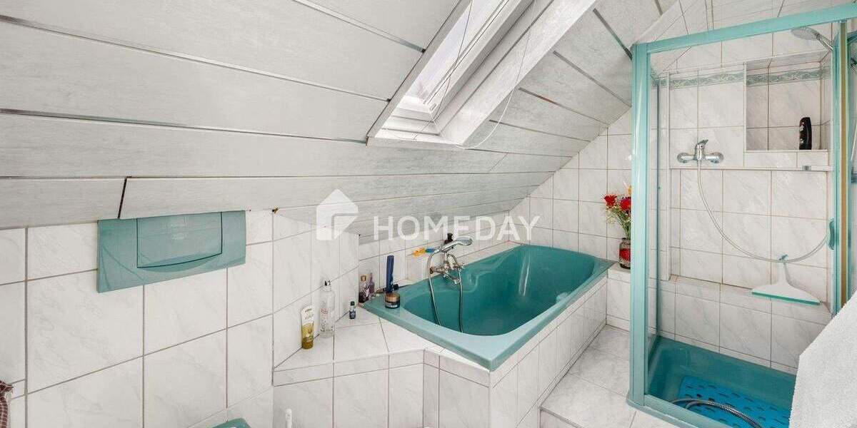 Einfamilienhaus mit Einliegerwohnung, großem Grundstück und vielseitigen Nutzungsmöglichkeiten 8 zimmer