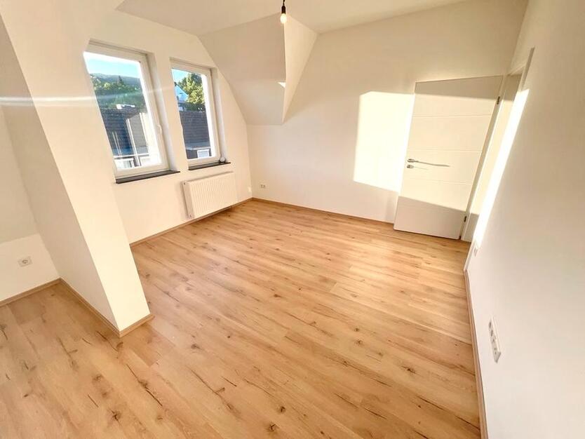 Wunderschöne 4 Zimmerwohnung mit Balkon zimmer