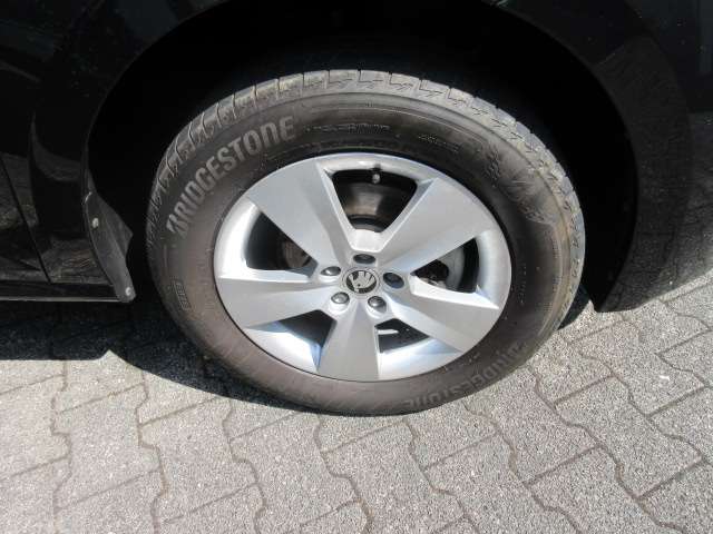 Skoda Kamiq Active 1.0 TSI LED AHK ALU APS SITZHEIZUNG K 79.700 km 15.988 € Bergkamen 59192