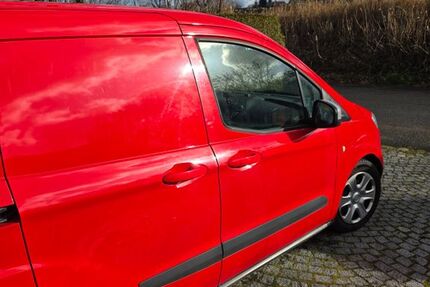 Ford Transit Courier 207.000 km 5.200 &euro; Dortmund 44319