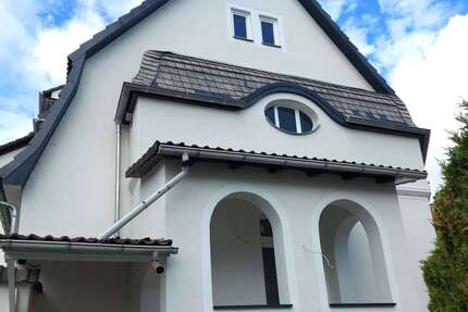 Haus zum Mieten in Oestrich-Winkel 1.550 € 130 m²