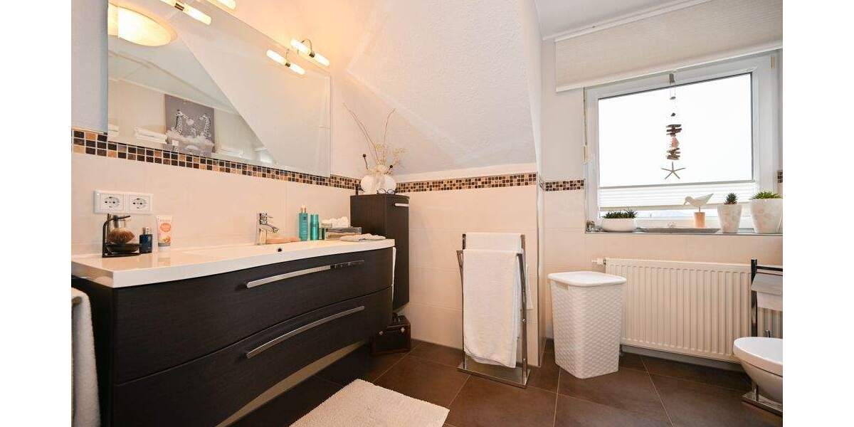 Doppelhaushälfte Hattingen Winz-Baak - 3 Zimmer, 122 m&sup2;, 459.000&euro; | Angebot:24620185