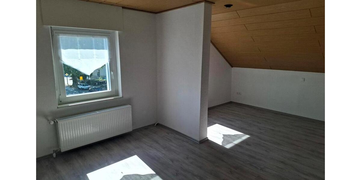 Dachgeschoßwohnung Dortmund Huckarde - 3 Zimmer, 74 m&sup2;, 560&euro; | Angebot:24748680