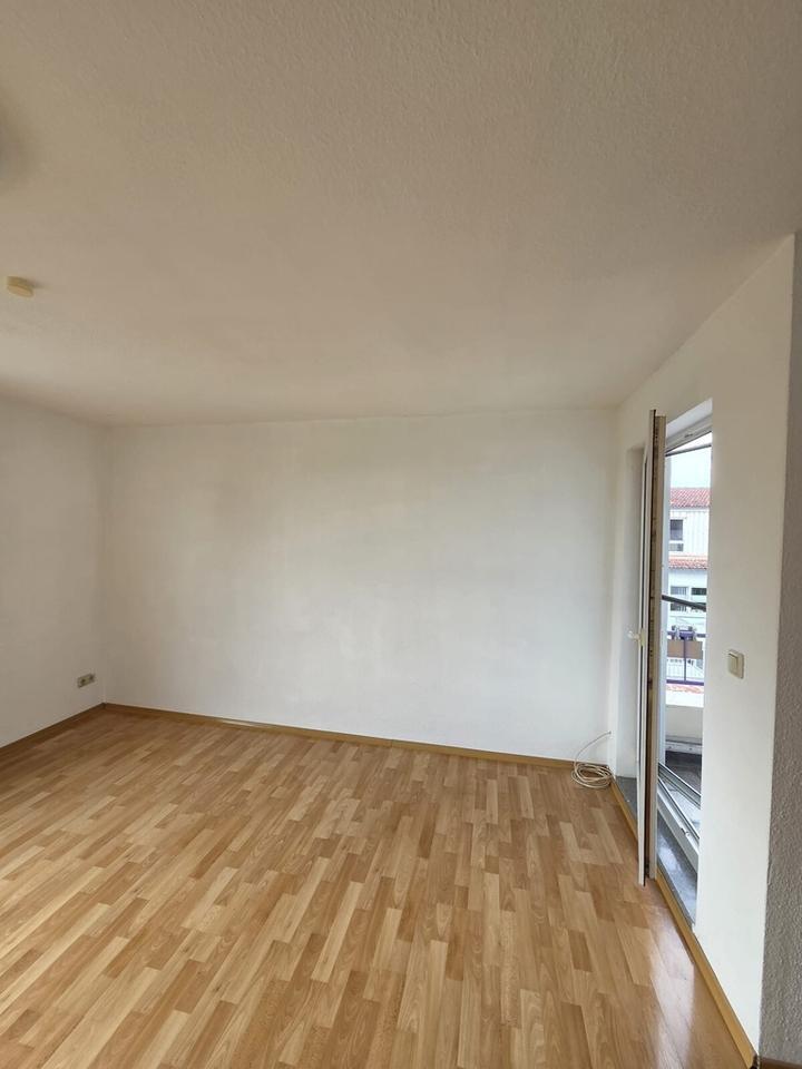 Bezugsfertige Wohnung - Einfach Möbel rein und Füße hoch! zimmer