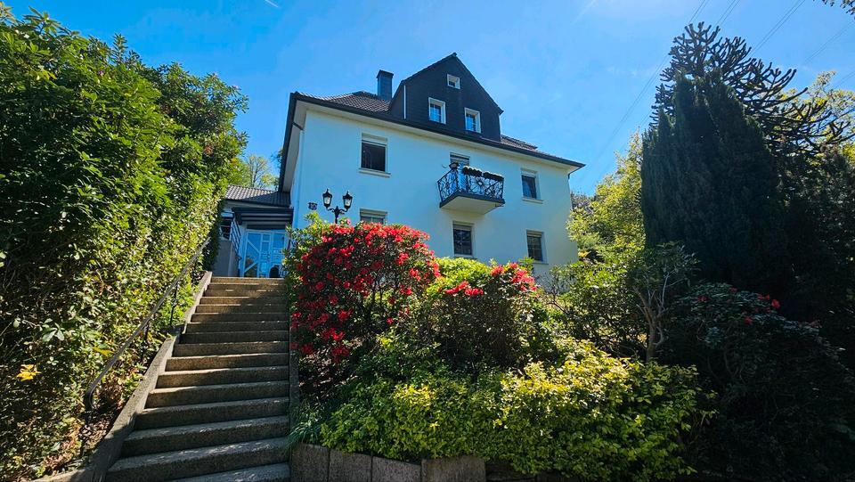 Repräsentatives Herrenhaus in Alleinlage mit EinliegerWohnung