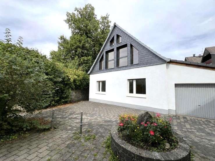 Einfamilienhaus Breckerfeld - 5 Zimmer, 131 m&sup2;, 1.200&euro; | Angebot:26303006