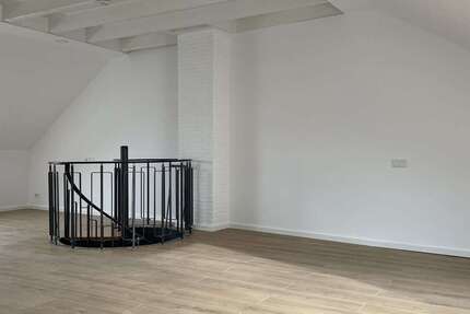 Wohnung zum Mieten in Wuppertal 1.275 € 125 m² 4 zimmer