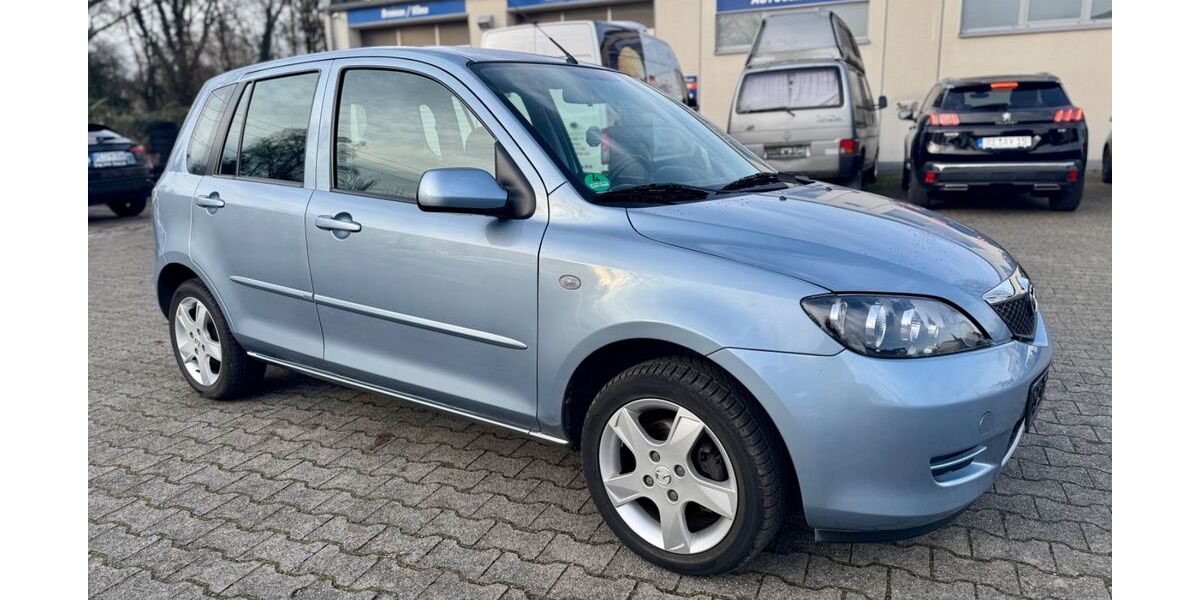 Mazda 2 87.127 km 3.290 &euro; Recklinghausen 45665