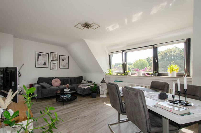 Zentral, ruhig, gut geschnitten - Drei Zimmer mit Balkon und Stellplatz in der Hattinger Südstadt