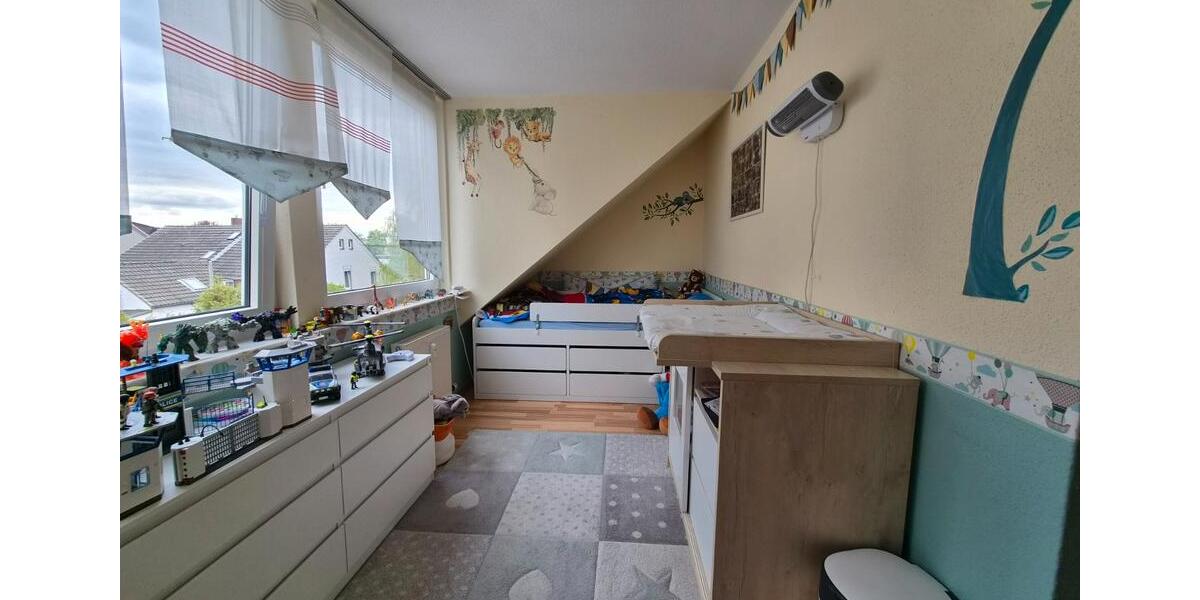 Dachgeschoßwohnung Bochum Eppendorf - 3 Zimmer, 75 m&sup2;, 790&euro; | Angebot:26233335