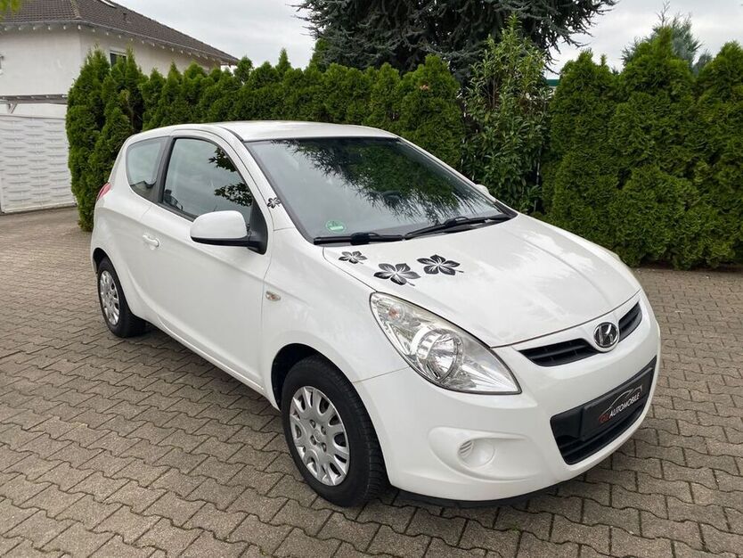i20